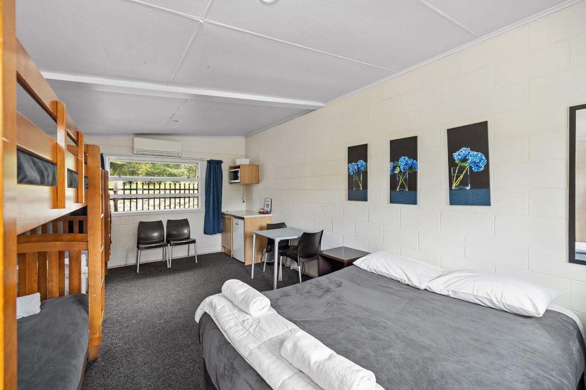 Mawley Holiday Park Masterton Exterior foto